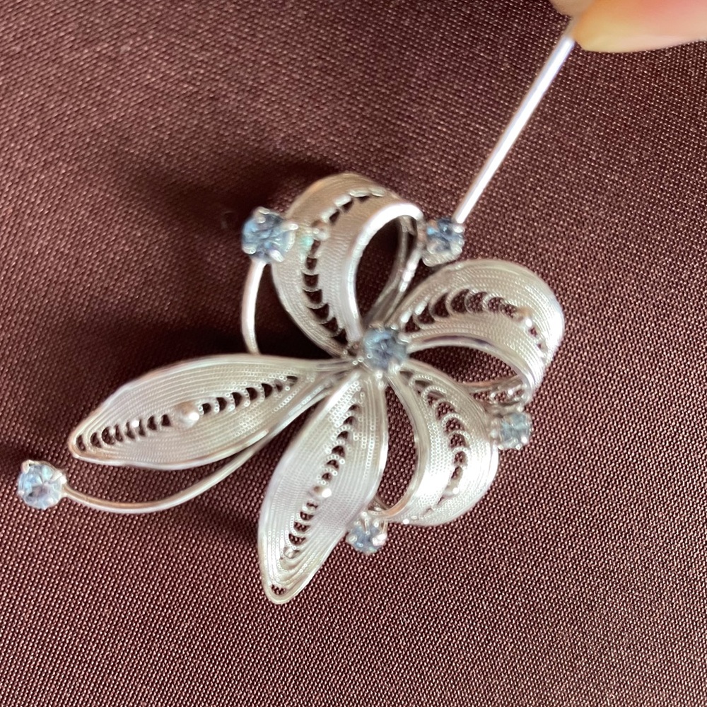 Vintage Continental brooch pin